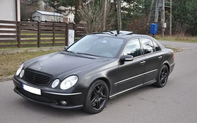 samochody osobowe Mercedes-Benz Klasa E cena 70000 przebieg: 219000, rok produkcji 2006 z Sochaczew